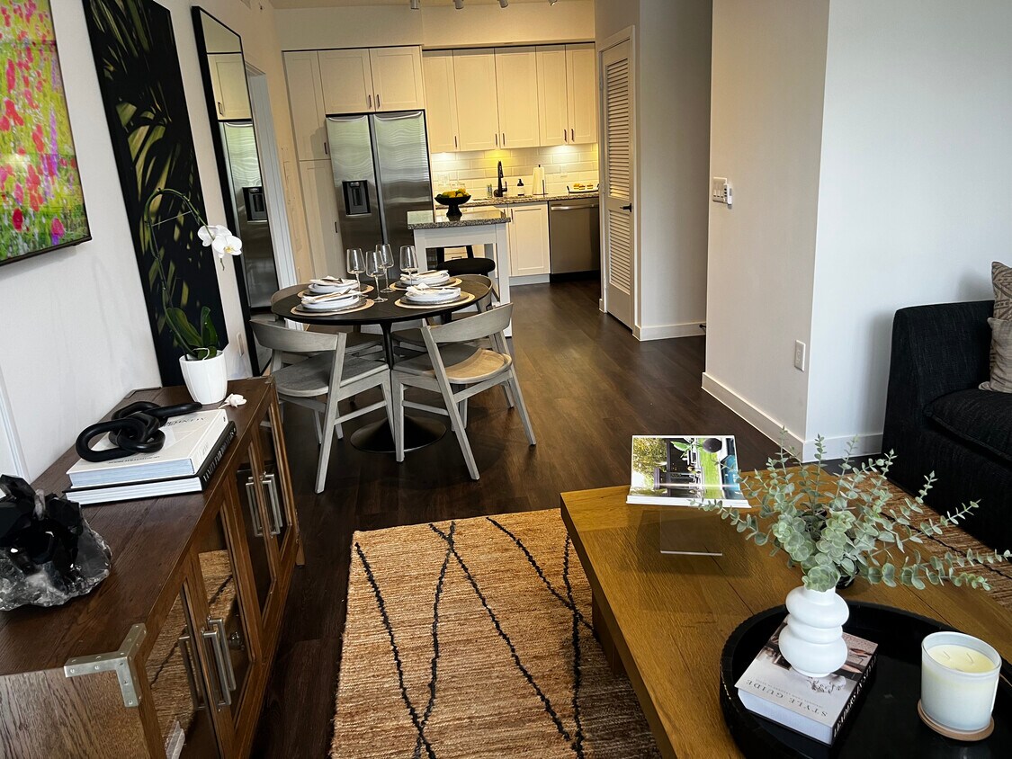 Photo - 741 Stirling Rd (Dania Beach, FL)
