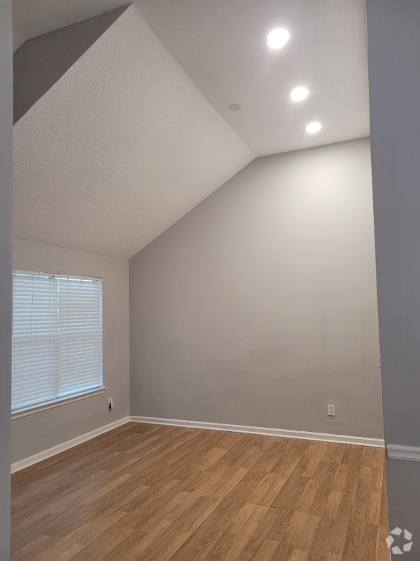 Building Photo - 3042 Knoll View Pl Rental