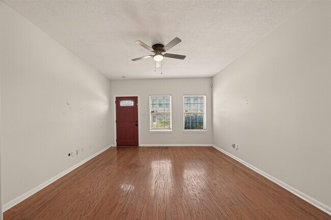 Photo - 218 Plaza Del Sol Park