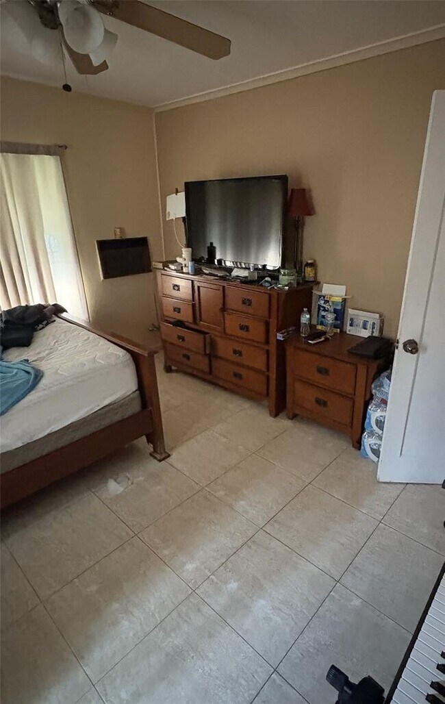 Photo - 10335 NW 26th Ave