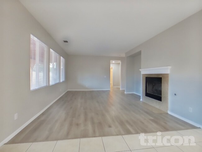 Photo - 307 Monument Pkwy