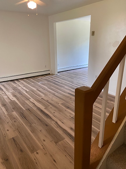 livingroom - 133 Tuller Rd