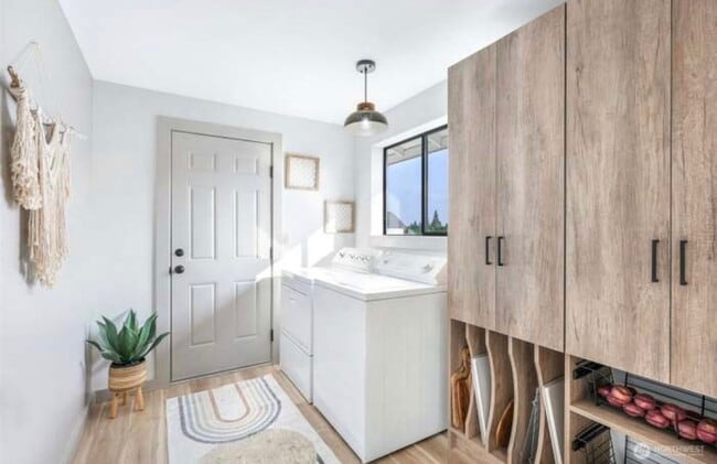 Photo - 2411 Cedar Rd