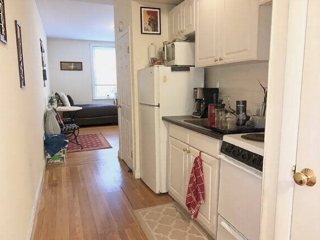 Building Photo - 509 Beacon St Unit A