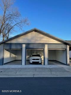 Building Photo - 835 Dunlewy St Unit GARAGE-GARAGE Rental