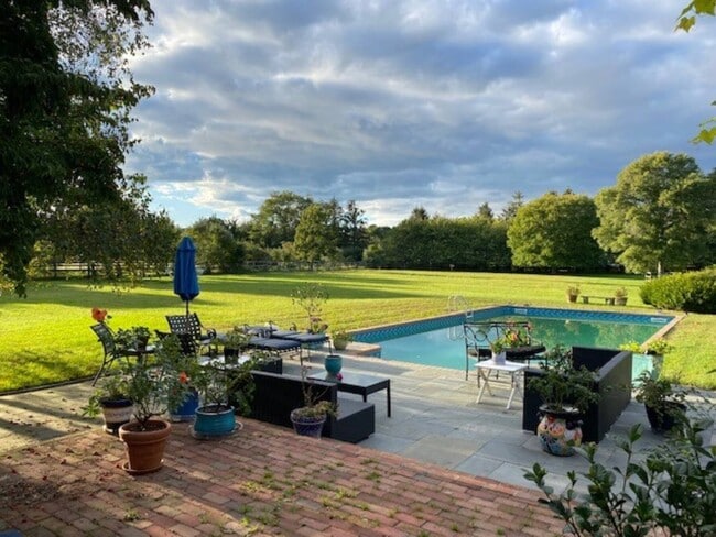 Photo - 274 Majors Path