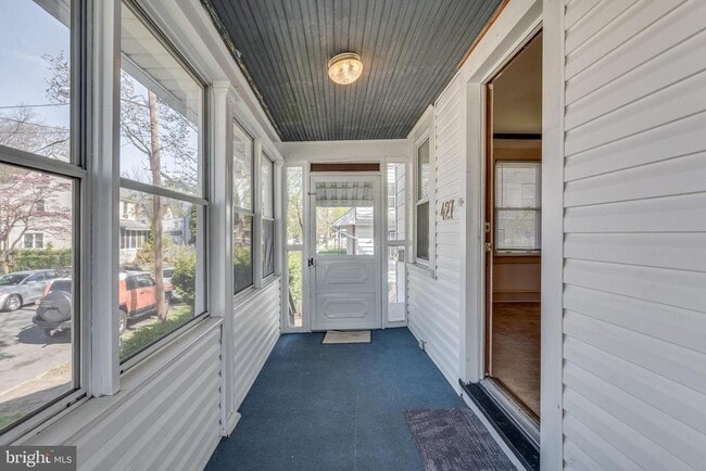 Photo - 427 Buttonwood St