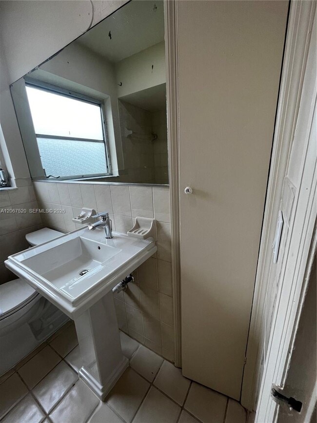 Photo - 3351 SW 18th St