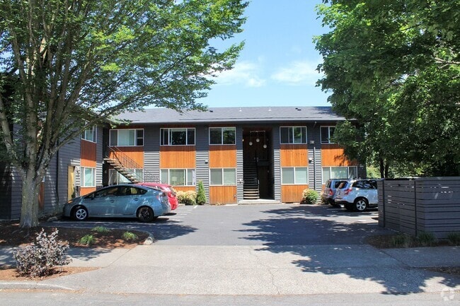 Building Photo - 2725-2743 SE Taylor St Rental