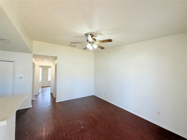 Photo - 1215 Ridgemont St