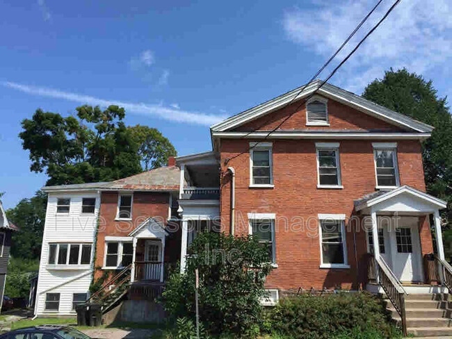 Building Photo - 70-74 Adams St Rental