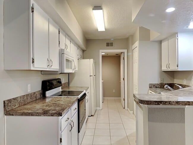 Photo - 725 Crest Pines Dr Unit Apt 421