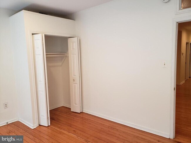 Photo - 319 Market St Unidad #3