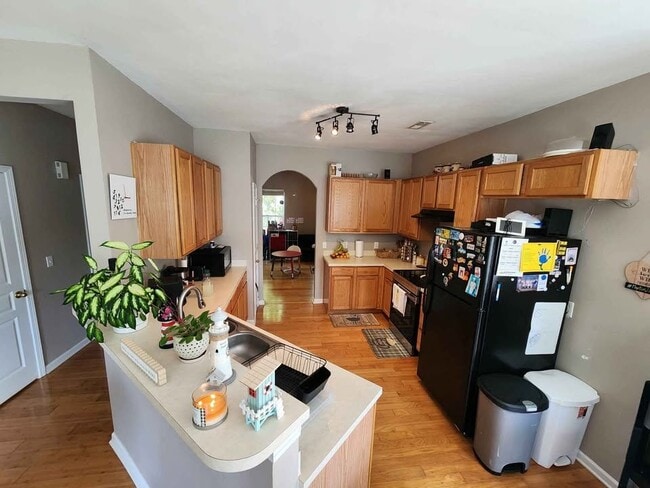 Photo - 4131 Library Ln NW