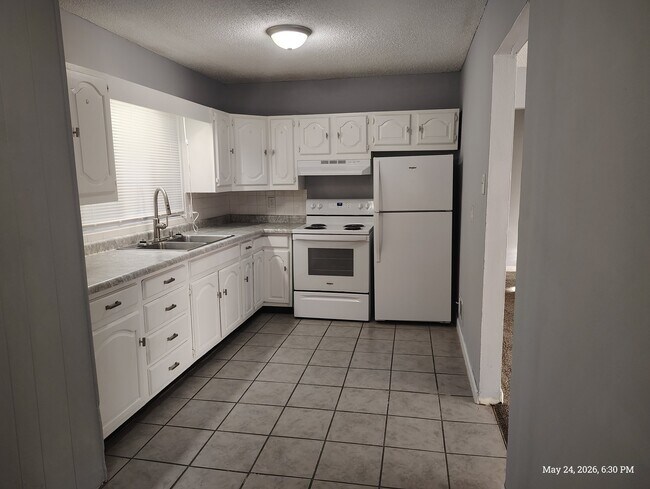 Photo - 3570 SW Kerry Ave