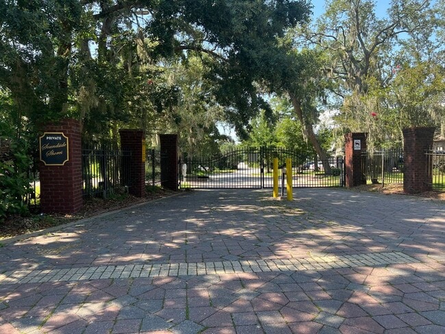 Photo - Gulf Breeze - Soundside Shores - 4 Bedroom, 2.5 Bathroom w/ office and lawn care included