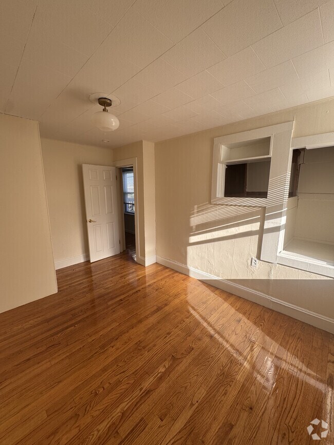Building Photo - 30 Hanson St Unit 3 Rental