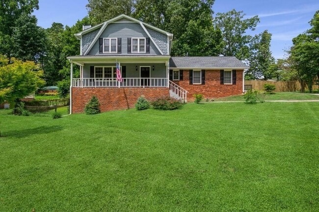 Building Photo - 1763 Sherman Ln