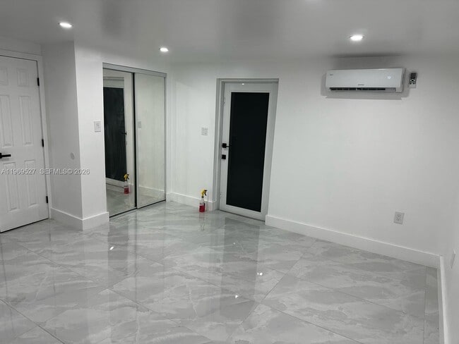 Photo - 770 SE 4th Pl Unit 770