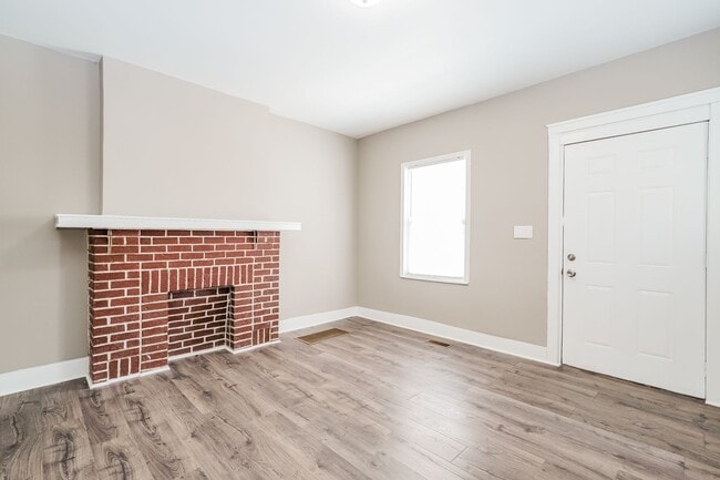 Photo - 761-763 Seymour Ave Unidad 763 Seymour