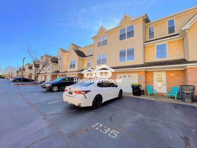 Photo - 1135 Arlynn Ln