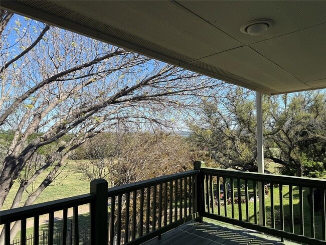 Photo - 3209 MacArthur Ave