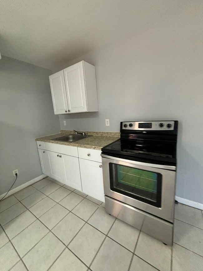 Building Photo - 531 S 18th St Unit B Rental