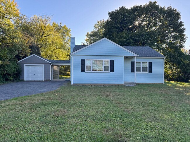 Photo - Beautiful Remodeled Ranch Home on 1/2 Acre...