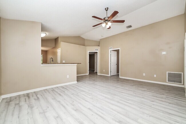 Photo - 6719 Summer Cove Dr