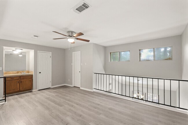 Photo - 12322 Wild Pine Dr Unidad C