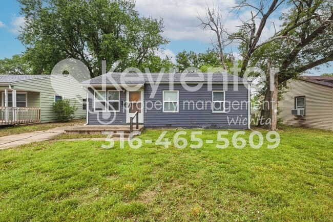 Building Photo - Charming 3-Bedroom Home with Original Hardwood Floors & Large Backyard