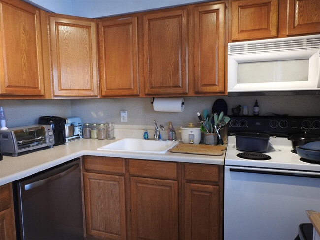 Photo - 1600 NE 3rd Ave Unit 2