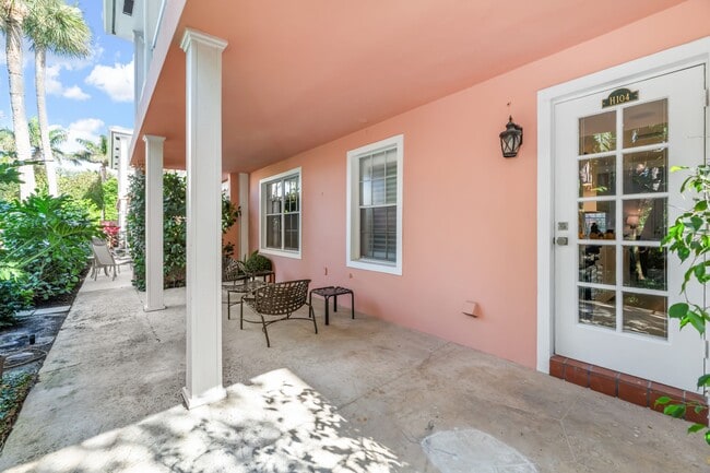 Photo - 134 Peruvian Ave