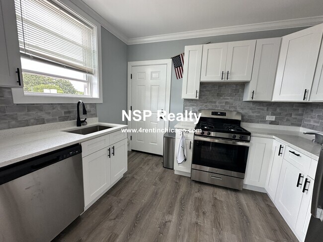 Building Photo - 1132 Maple Ave Unit 2