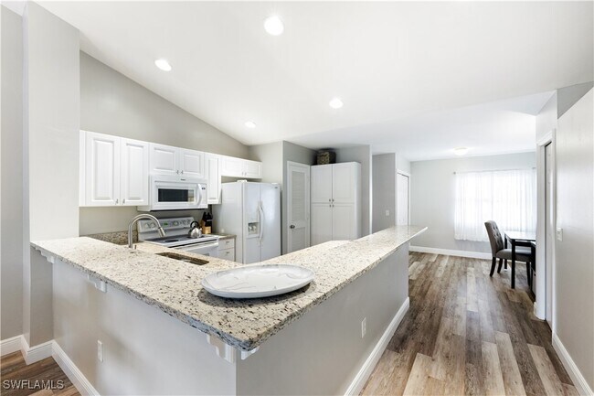 Photo - 5455 Worthington Ln Unit 202