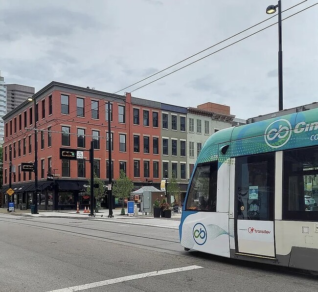 Photo - 39 E Court St Unit 3