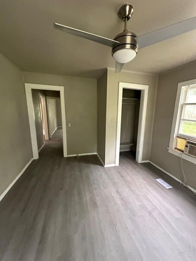 Photo - 106 Circle Dr