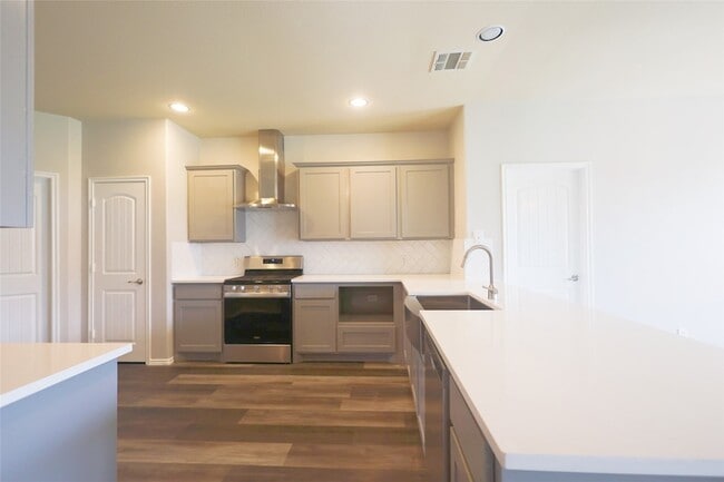 Photo - 9717 Mulligan Dr