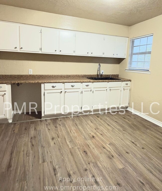 Photo - 3 Bedrooms / 1 Bathroom House