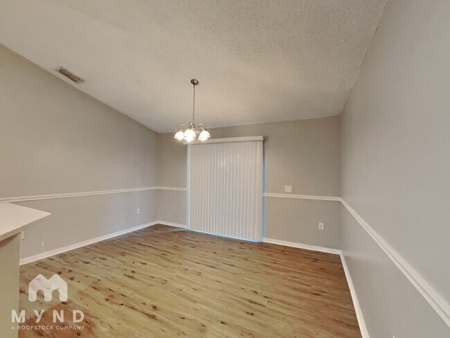 Photo - 8537 English Oak Dr