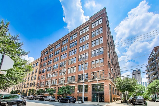 Photo - 913 W Van Buren St Condo Unit 6E