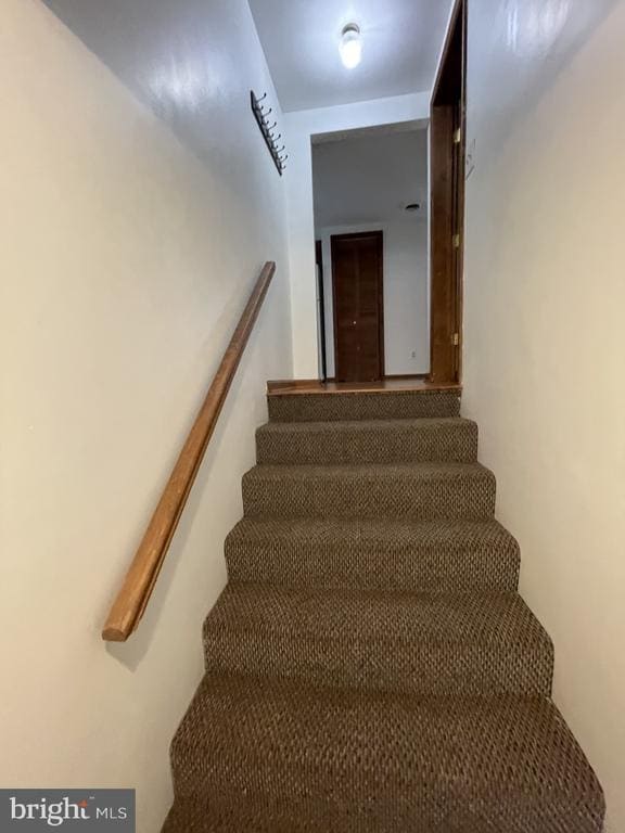 Photo - 627 Wolfe St Unit APT B