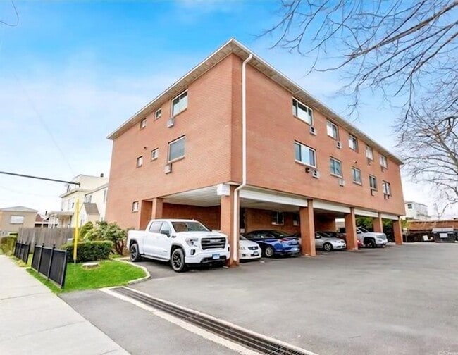 Photo - 15 Victory St