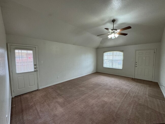Photo - 1204 Cinch Dr Unidad B