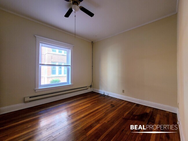 Photo - 4423 N Wolcott Ave Condo Unit 2 bed