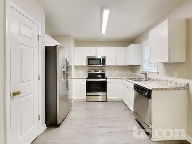 Photo - 105 Pinto Ln