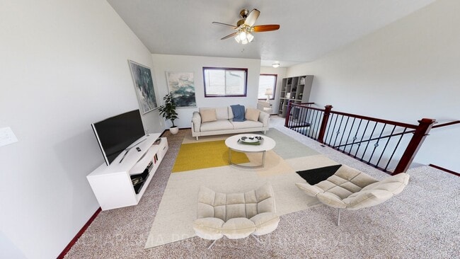 Photo - 330 Vernon Dr