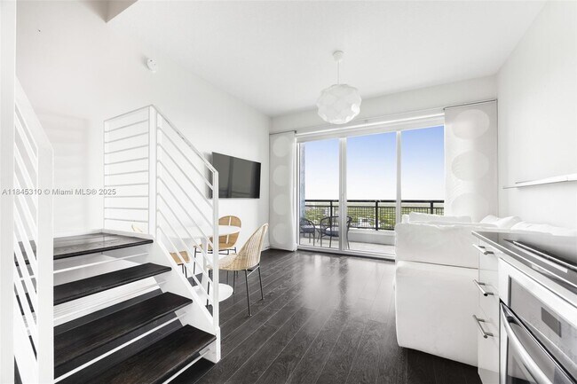 Building Photo - 60 SW 13th St Unit 2417 Rental