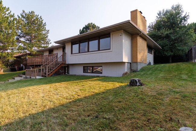 Photo - 2750 Greenbriar Dr