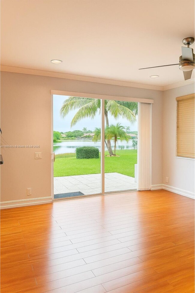 Building Photo - 1529 Salerno Cir
